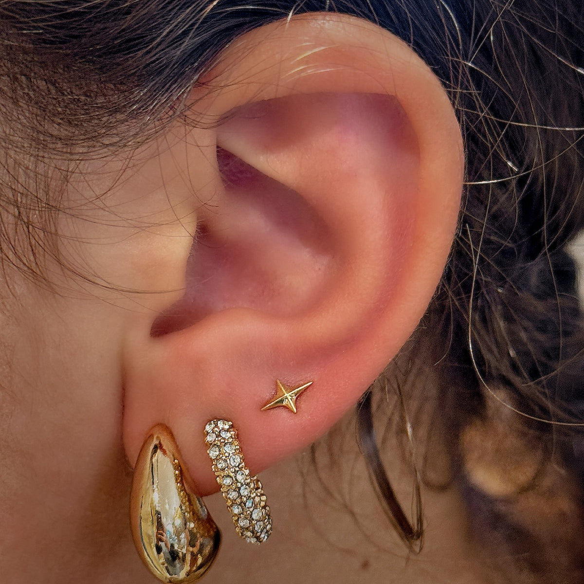 Titanium Star Flat-Back Labret (Internally Threaded)
