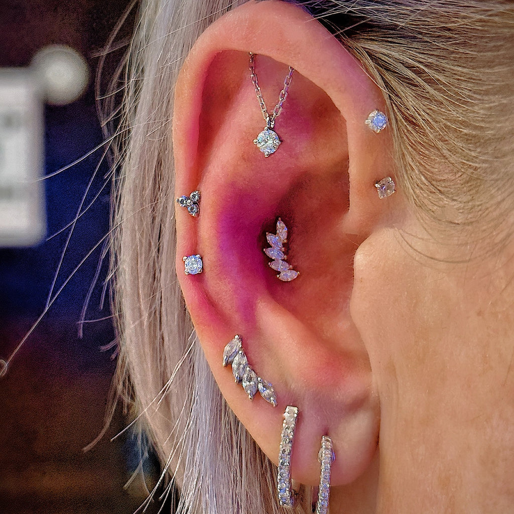18K Gold Hidden Helix Piercing with Natural VVS Diamonds