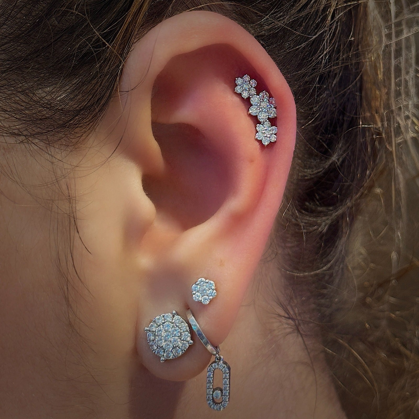 18K Yellow Gold Moissanite Cluster Stud – Internally Threaded (Sold Per Piece)