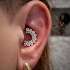 Curved Cluster 18K Gold • D-Color Moissanite