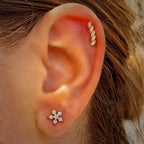 18K Gold Diamond Flower Labret with Natural Round Diamonds