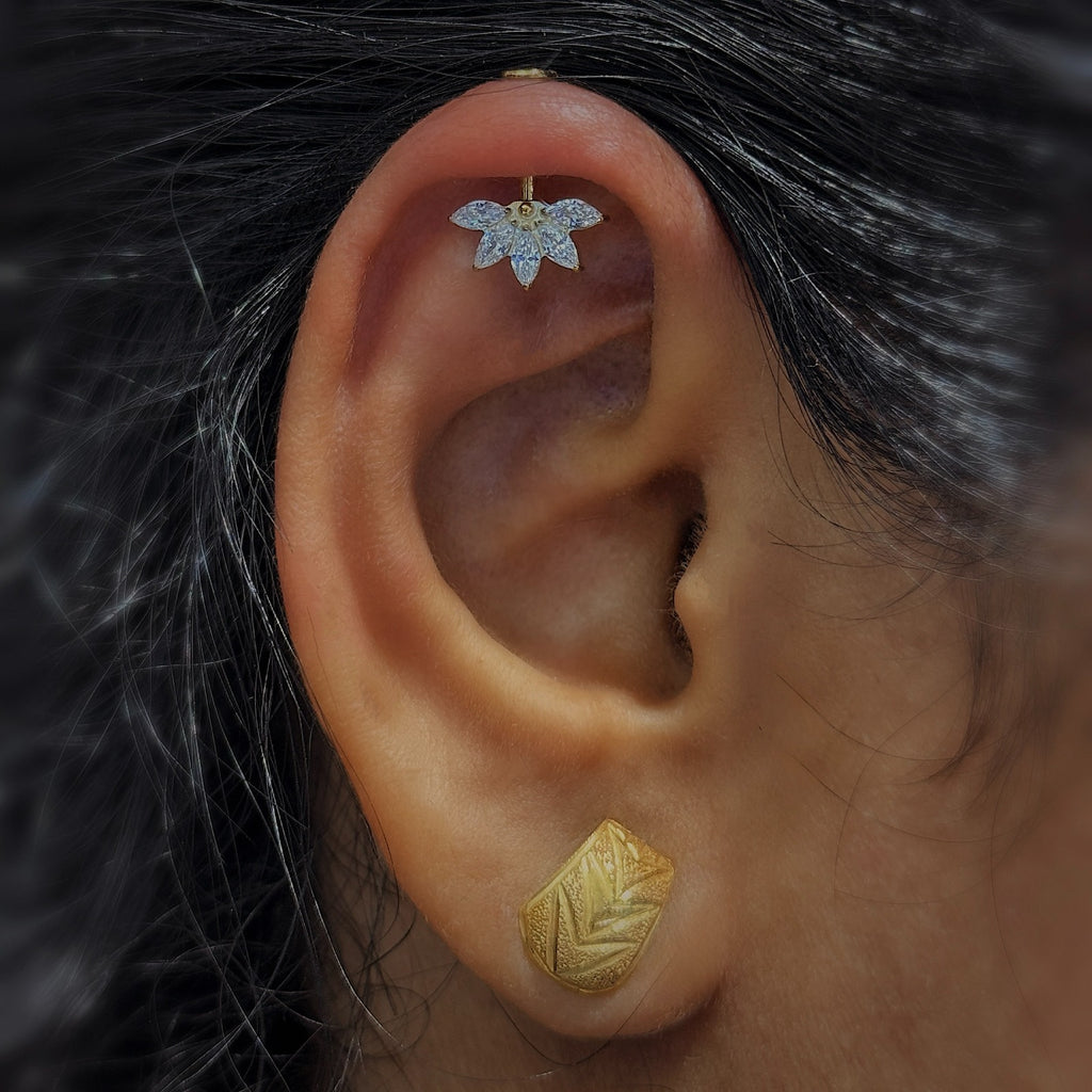 Vertical Helix Titanium Jewelry – 5 CZ Lotus Design