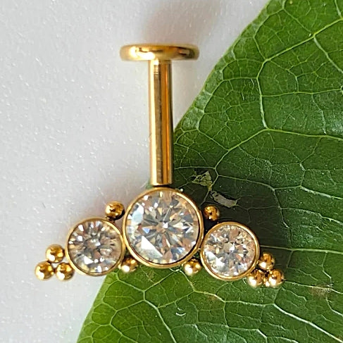 Bugadi / Vertical Helix Cluster — Bezel-Set